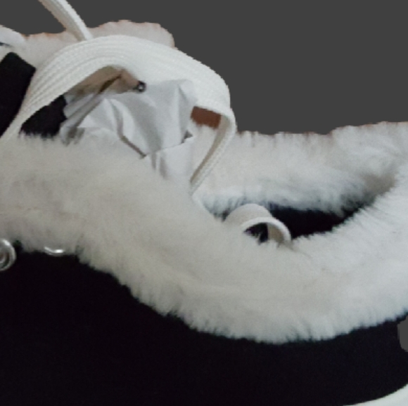 Zephyr Sneakers Black with Faux Fur Trim Lining Size 6.5 - Picture 10 of 10